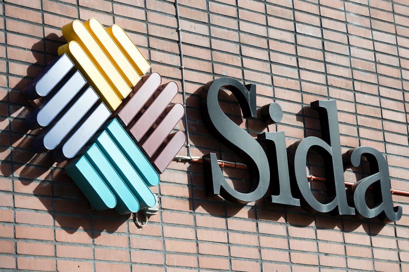 Sida får kritik för att fördelningen av bistånd görs på ett onödigt omständligt sätt. Arkivbild. Foto: Vilhelm Stokstad / TT