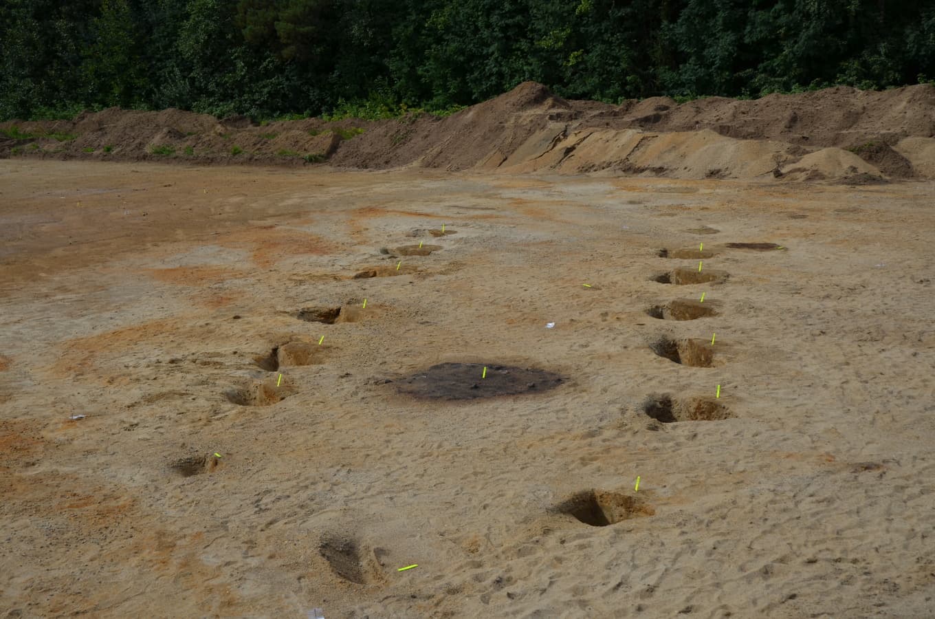 I utkanten av Umeå har arkeologer hittat lämningar av stolphus från 1 000 år f Kr. Foto: Ellinor Johansson, Västerbottens museum