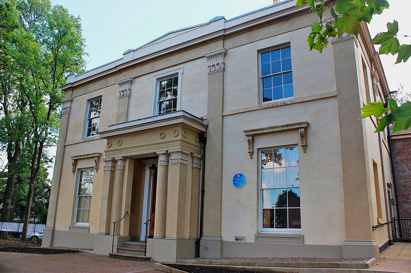 Elizabeth Gaskells bostad
i Plymouth Grove i Manchester, den stad där hon tillbringade större delen av sitt liv.
Foto: Patyo1994/Wikimedia Commons