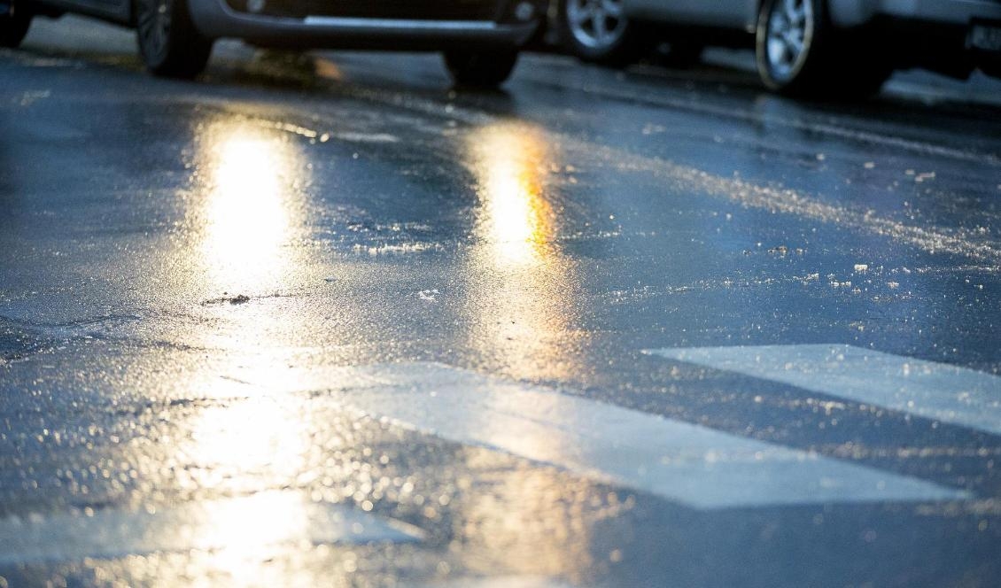 SMHI varnar för plötslig halka. Foto: Vegard Wivestad Grøtt/NTB/TT-arkivbild