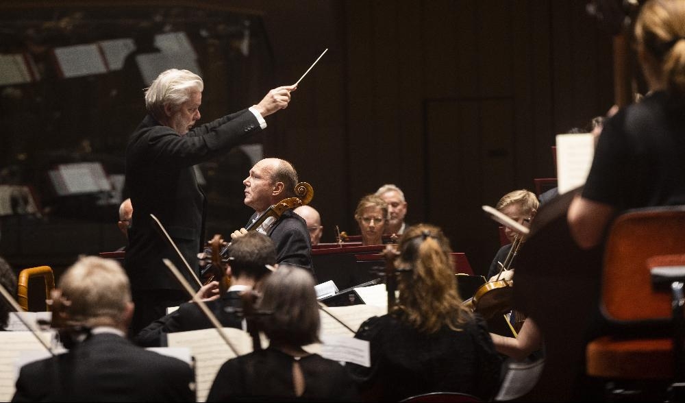 
Nyligen gästades Berwaldhallen av den internationellt kände cellisten Truls Mørk som framförde Dvořáks älskade och innehållsrika cellokonsert. Foto: Mattias Ahlm                                            