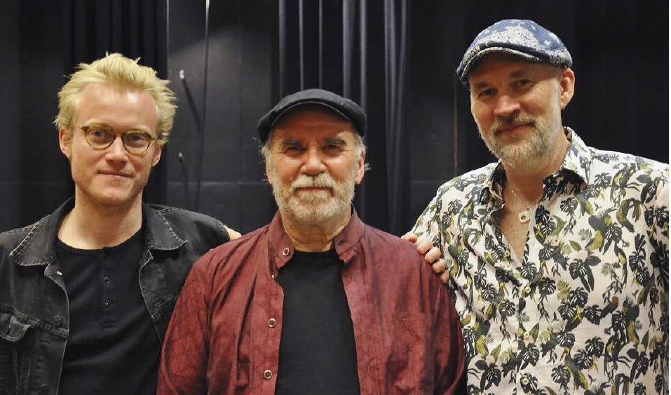 
Ale Möllers trio består av keybordisten och pianisten Johan Graden, folkmusikern Ale Möller samt slagverkaren Olle Linder. Foto: Jenny Ljungkvist                                            