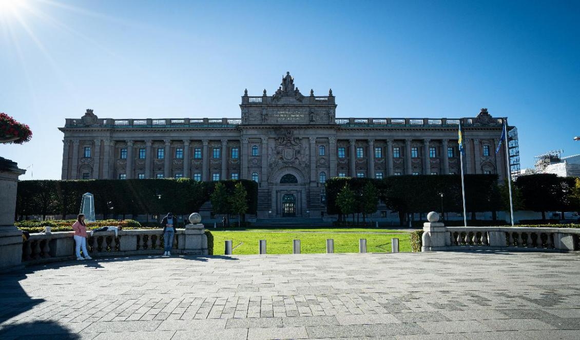 

Vad är det som, mellan raderna, smörjer demokratin? Foto: Sofia Drevemo                                                                                        