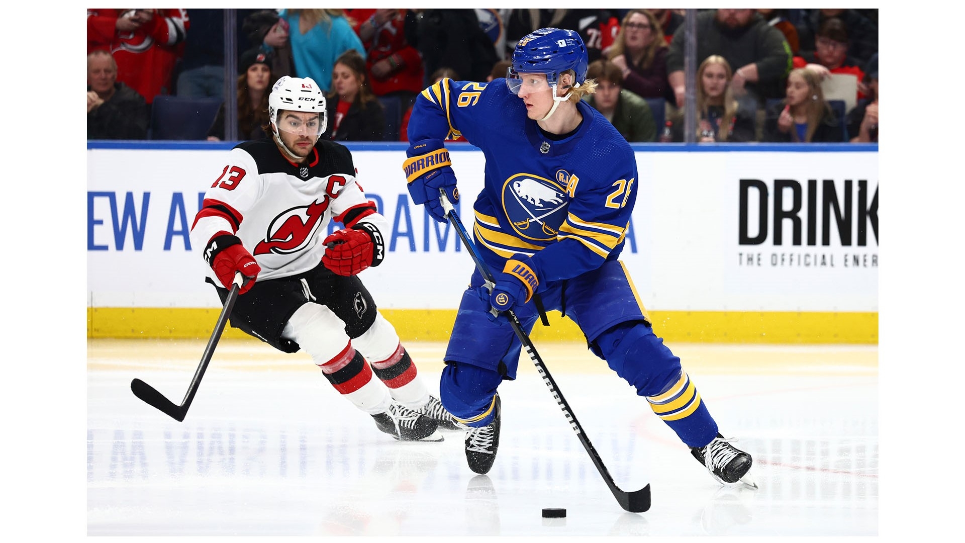 Buffalostjärnan Rasmus Dahlin är klar för spel i hockey-VM. Arkivbild. Foto: Jeffrey T. Barnes/AP/TT