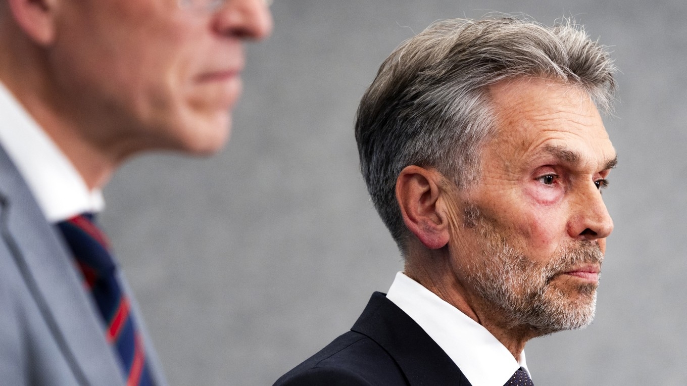 Dick Schoof håller en presskonferens den 28 maj. Foto: Ramon Van Flymen/ANP/AFP via Getty Images