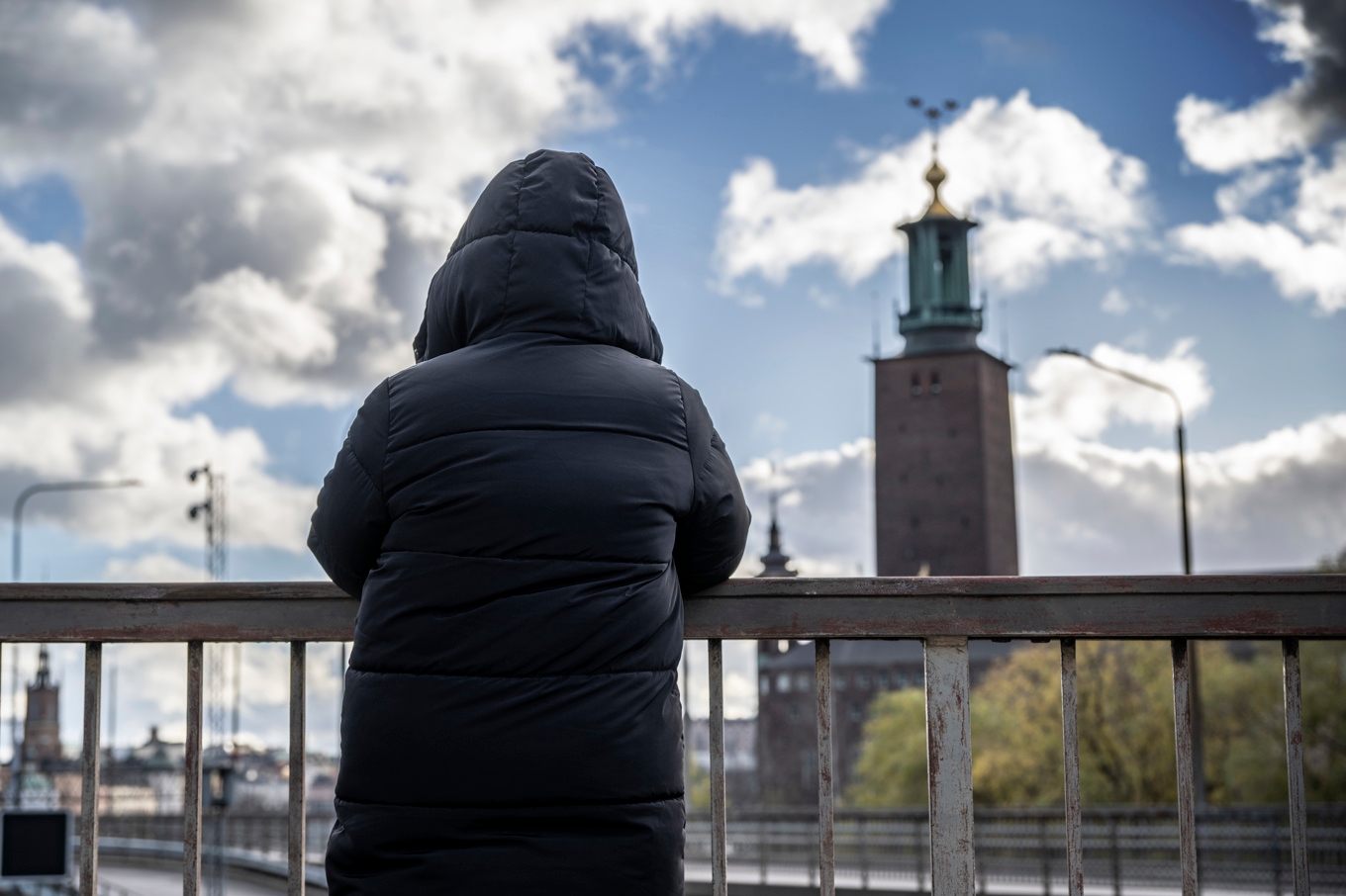 "Amira" utsattes för både hot och våld på jobbet. Fyra av tio socialsekreterare har blivit utsatta, visar en ny undersökning. Foto: Anders Wiklund/TT