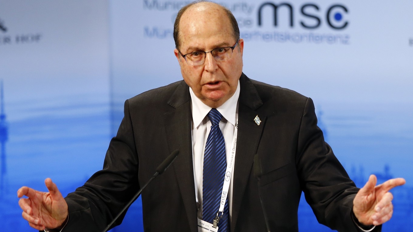 Israels tidigare försvarsminister Moshe Yaalon. Arkivbild. Foto: Matthias Schrader/AP/TT