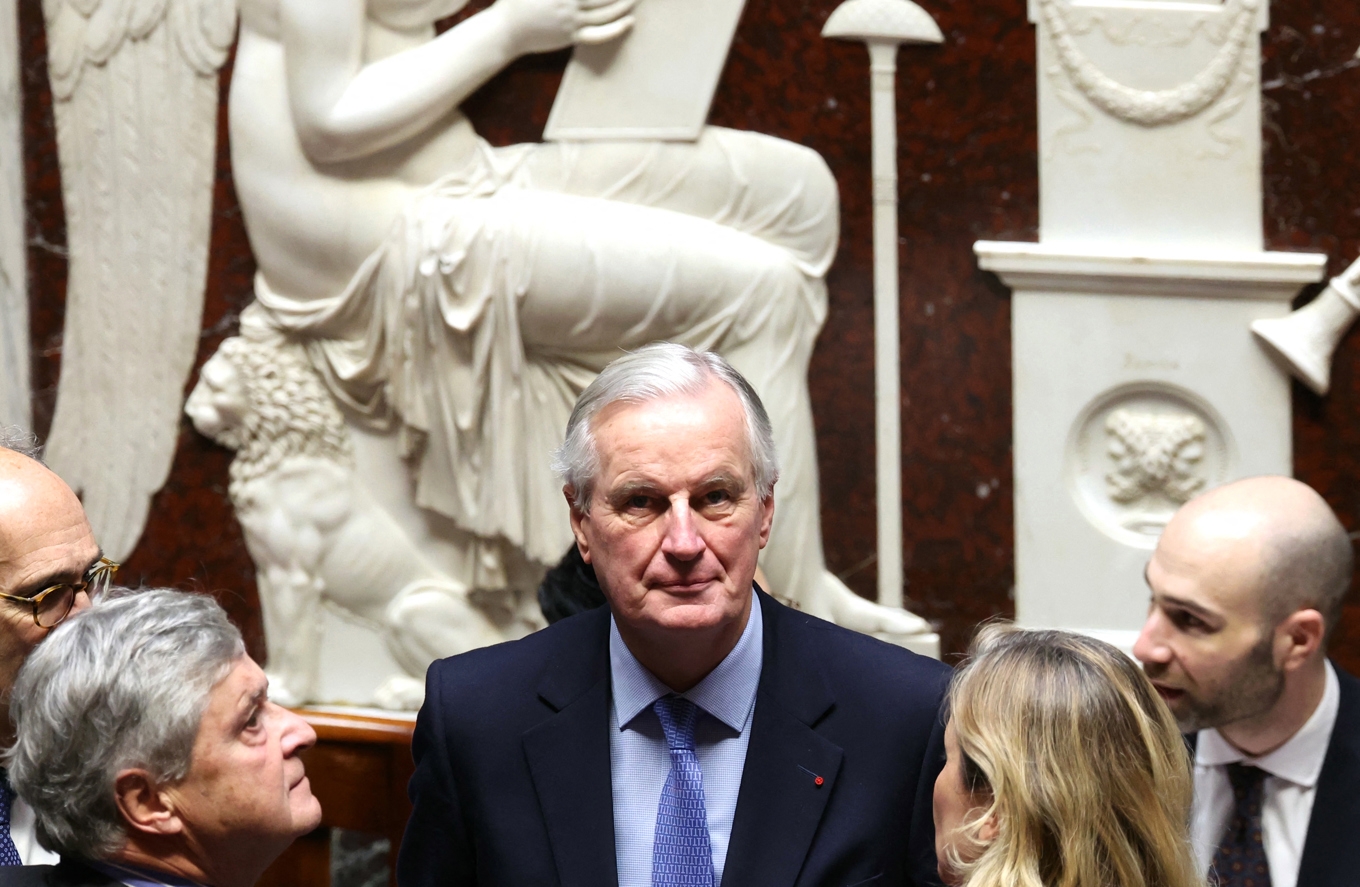 Premiärminister Michel Barniers regering sitter löst. Foto: Alain Jocard/AFP via Getty Images