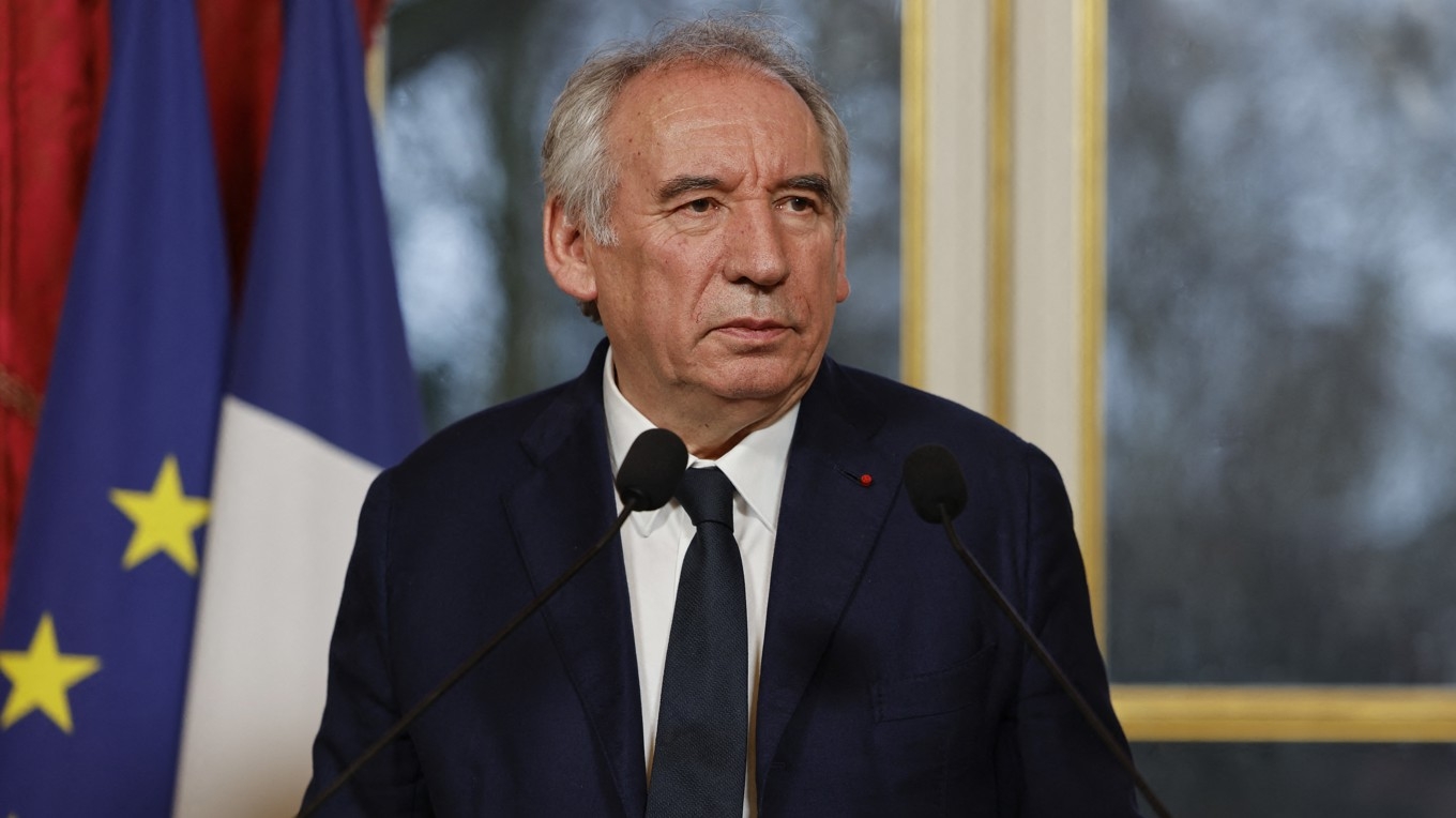 Frankrikes premiärminister Francois Bayrou på en pressträff den 26 februari. Foto: Ludovic Marin/AFP via Getty Images