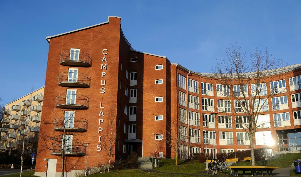 Bristen på studentlägenheter pressar upp priserna på små bostadsrätter i de mindre universitets- och högskolestäderna. Arkivbild. Foto: Anders Wiklund/ TT