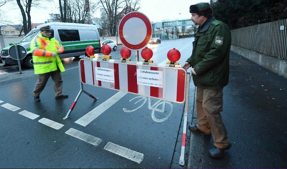 Bomber från andra världskriget ställer fortfarande till problem i Tyskland. I julas fick invånare i Augsburg evakueras efter ett bombfynd. Arkivbild Foto:
Tobias Hase/AP/TT