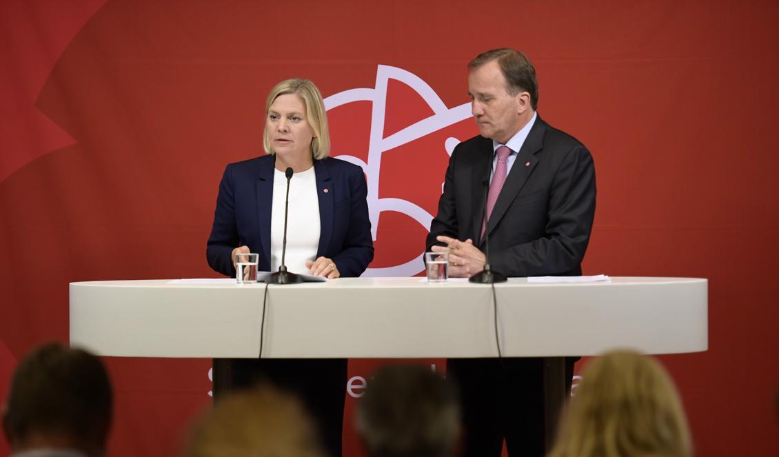 Finansminister Magdalena Andersson och statsminister Stefan Löfven presenterar Socialdemokraternas valmanifest och föreslår en extra veckas ledighet för föräldrar vid skollov, studiedagar eller terminsstart. Foto: Pontus Lundahl/TT