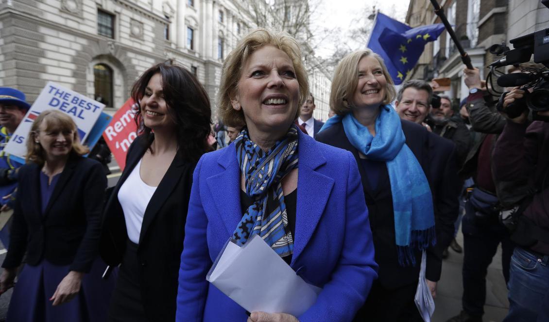 Konservativa avhopparna Heidi Allen, Anna Soubry och Sarah Wollaston. Foto: Kirsty Wigglesworth/AP/TT