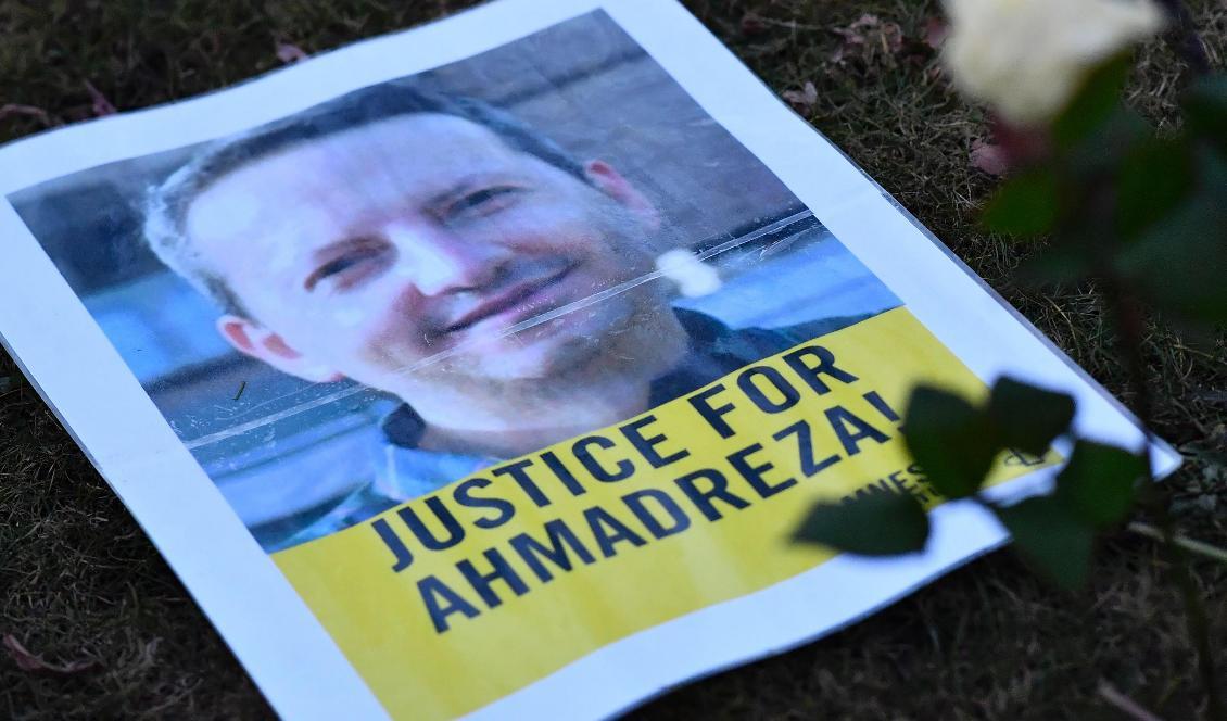 
Ett foto taget den 13 februari 2017 visar en flyer under en protest utanför den iranska ambassaden i Bryssel för svensk-iraniern Ahmadreza Djalali. Foto: Dirk Waem/AFP via Getty Images                                            