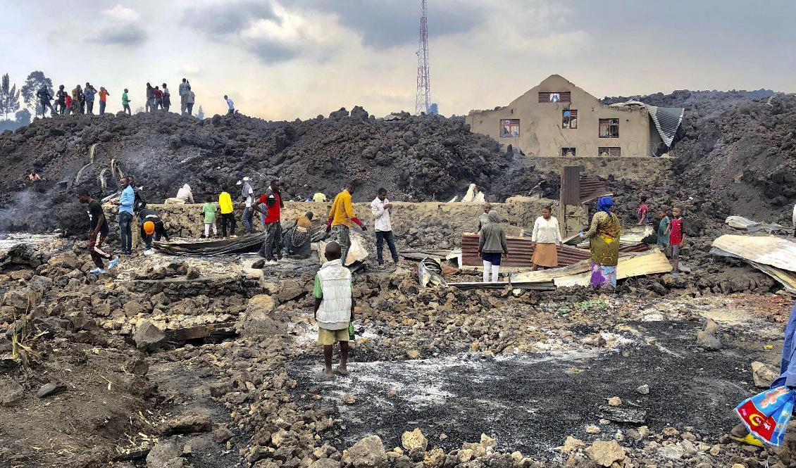 Förödelse där lavan forsade fram vid det senaste utbrottet från vulkanen Nyiragongo i Kongo-Kinshasa. Foto: Clarice Butsapu/AP/TT