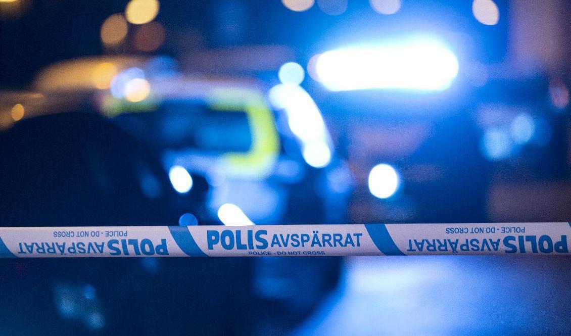En stor polisinsats pågår just nu i Kalmar efter att en man hittats mördad. Arkivbild. Foto: Johan Nilsson/TT