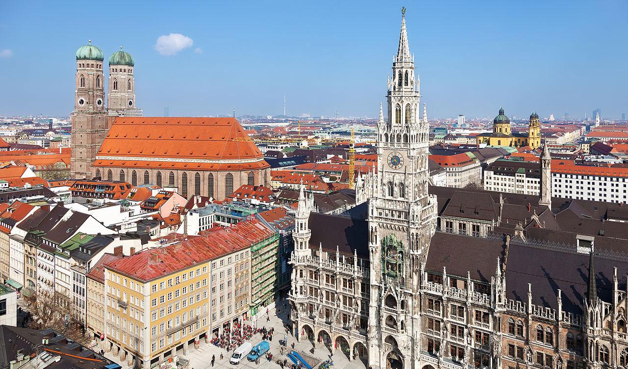 En storskalig säkerhetskonferens har inletts i München. Delegater och representanter från alla världens hörn har anlänt för att diskutera säkerhetsläget i omvärlden. Foto: Thomas Wolf (CC BY-SA 3.0 DE)