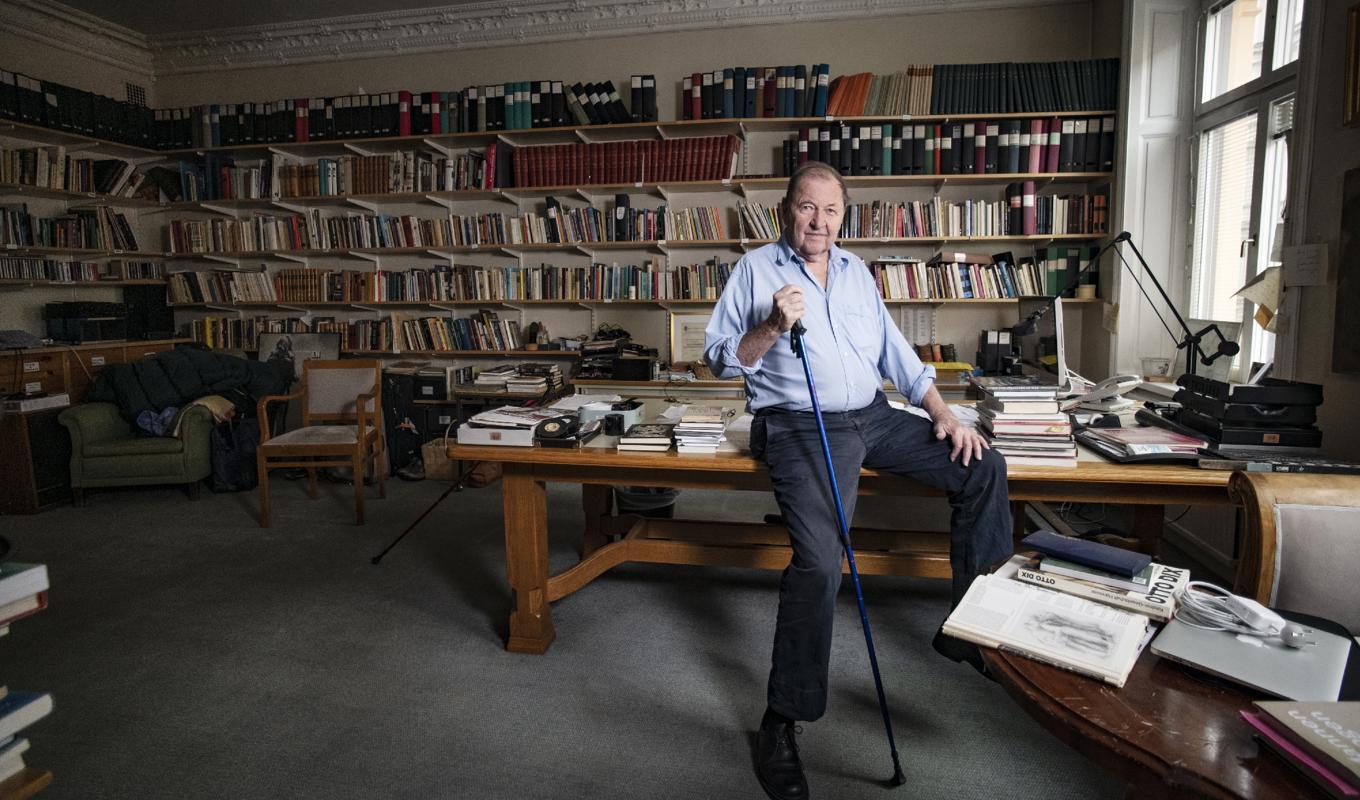 Filmregissören Roy Andersson fotograferad i sin ateljé på Östermalm i Stockholm den 25 september 2019. Foto: Staffan Löwstedt/SVD/TT