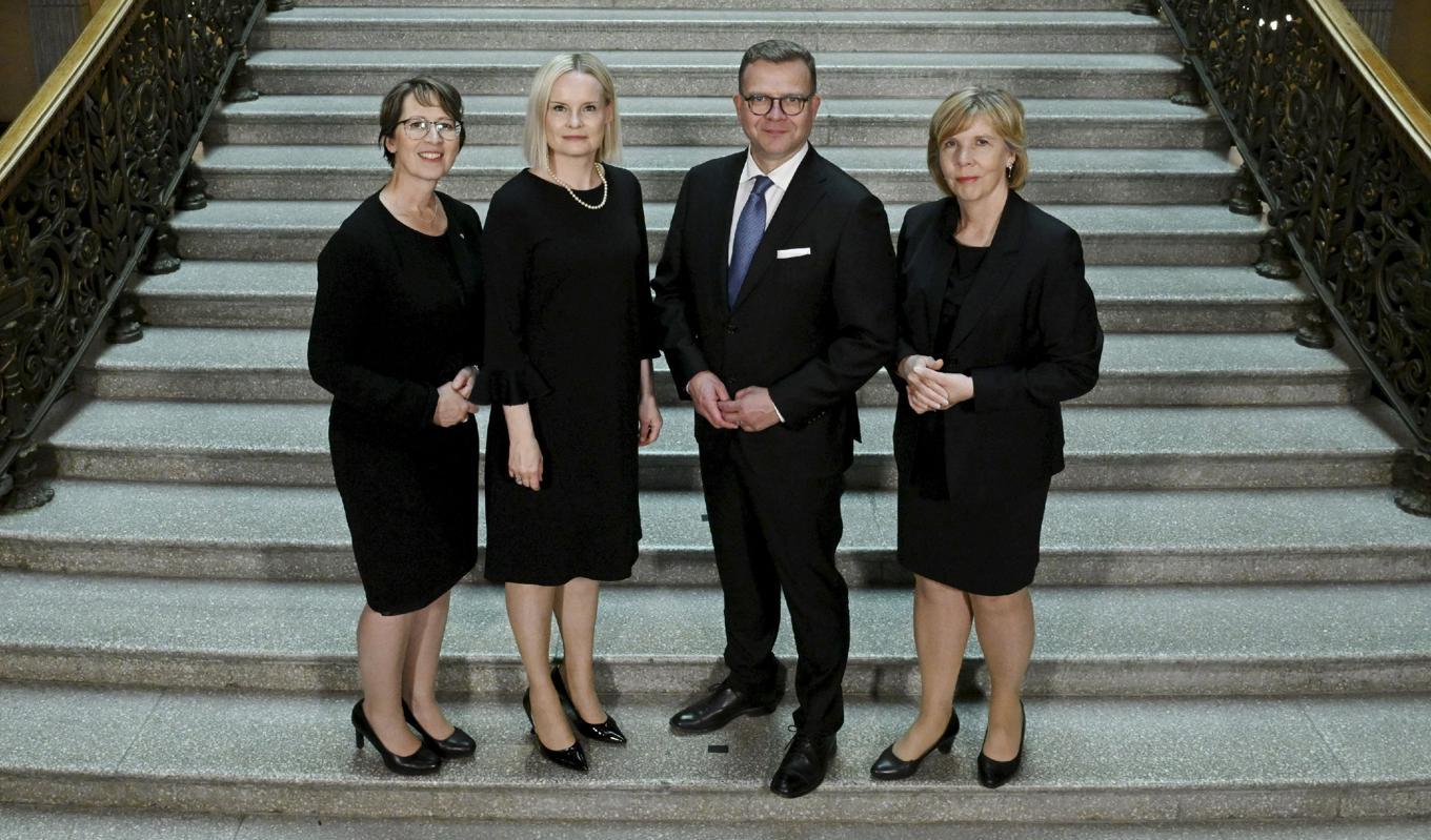 Denna kvartett är överens om att styra Finland mot framtiden. Från vänster Sari Essayah (KD), Riikka Purra (Sannf), Petteri Orpo (Saml) och Anna-Maja Henriksson (SFP). Foto: Antti Aimo-Koivisto/Lehtikuva/AFP via Getty Images