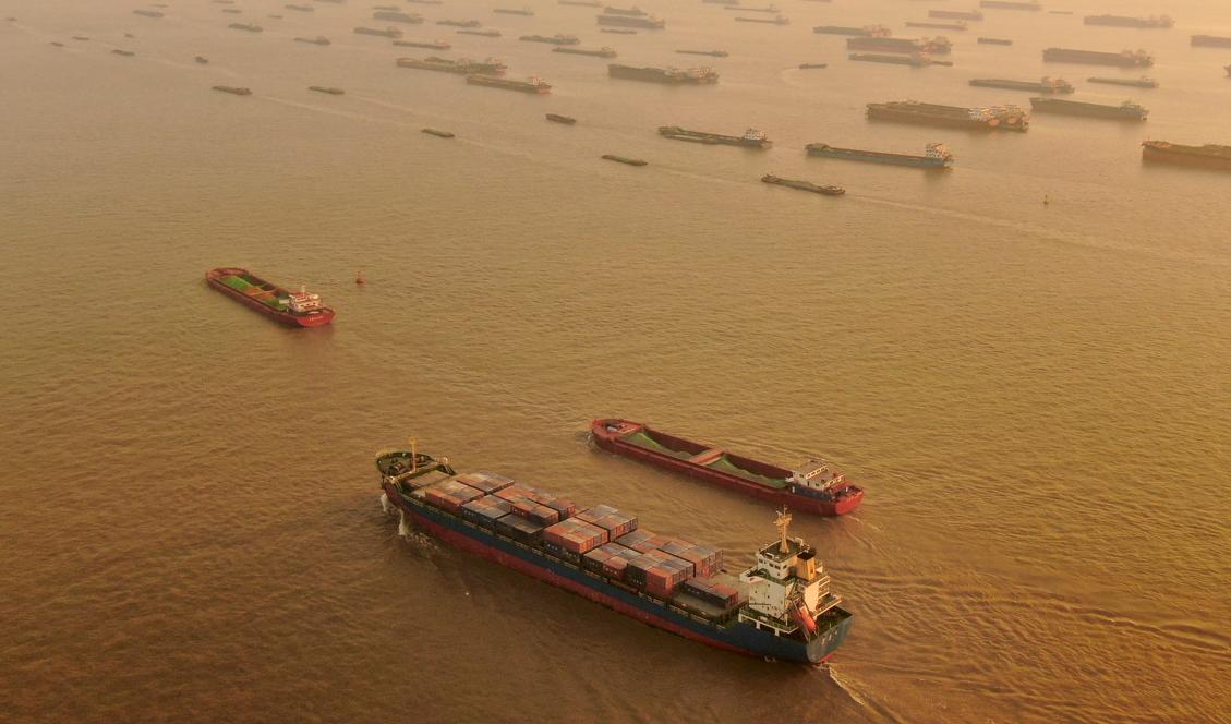 Yangtze är en starkt förorenad flod, men nu satsas det på bättre miljö. Arkivbild. Foto: Chinatopix/AP/TT