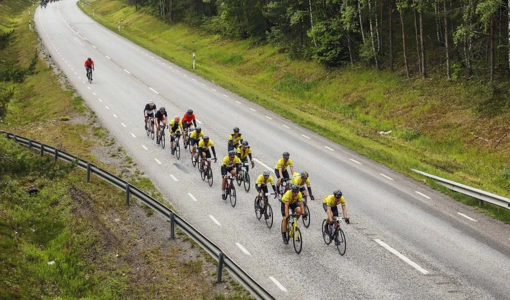 Under många år har cykel-SM utkämpats i Uppsalatrakten. Efter Transportstyrelsens sena beslut fick cyklisterna i år göra upp på en motorbana i Tierp. Nu har hanteringen av det indragna tävlingstillståndet JO-anmälts av Anders Engström, vice ordförande i Sällskapet gamla tävlingscyklister.Foto: Micke Fransson/TT