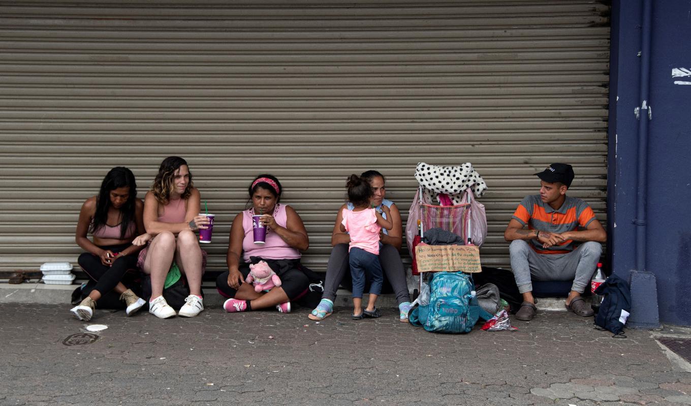 Antalet flyktingar som tar sig genom Costa Rica på sin väg från Venezuela till USA har skjutit i höjden på grund av det socialistiska landets imploderade ekonomi. Foto: Ezequiel Becerra/AFP viia Getty Images