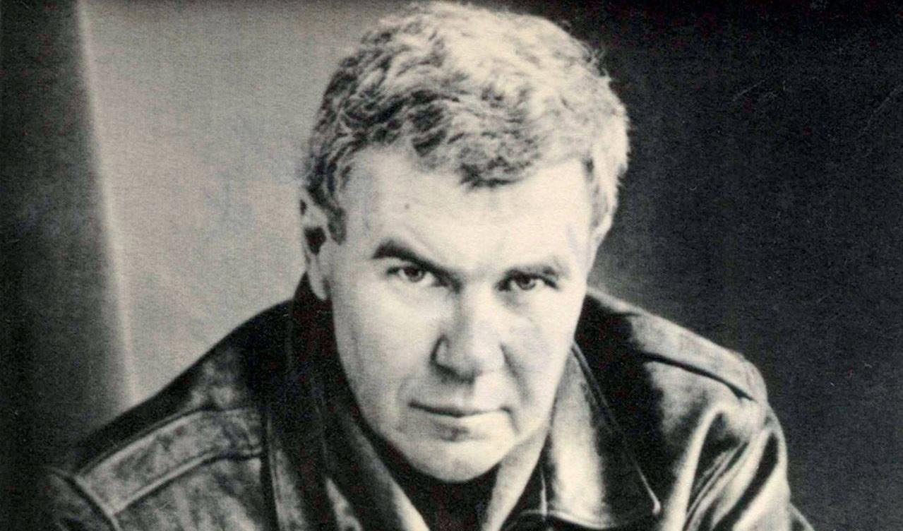 Raymond Carver föddes 1938 i Clatskanie, Oregon, och dog 1988 i Port Angeles, Washington. Utöver novellist var han poet. Foto: Public Domain