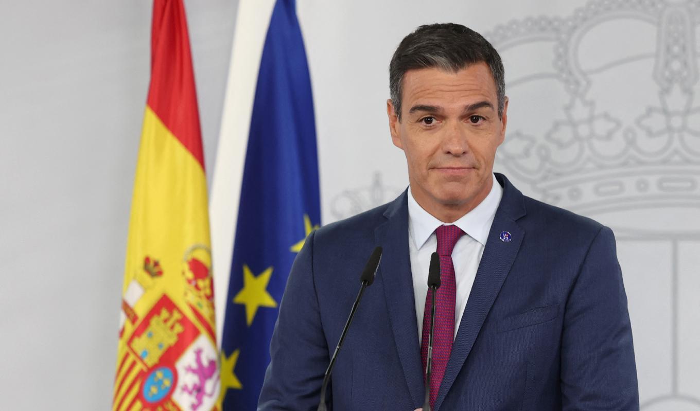 Spaniens socialistiske premiärminister Pedro Sánchez behöver stöd från ett flertal kommunist- och separatistvänliga partier för att åter kunna bli utsedd till regeringschef. Foto: Pierre-Philippe Marcou/AFP via Getty Images