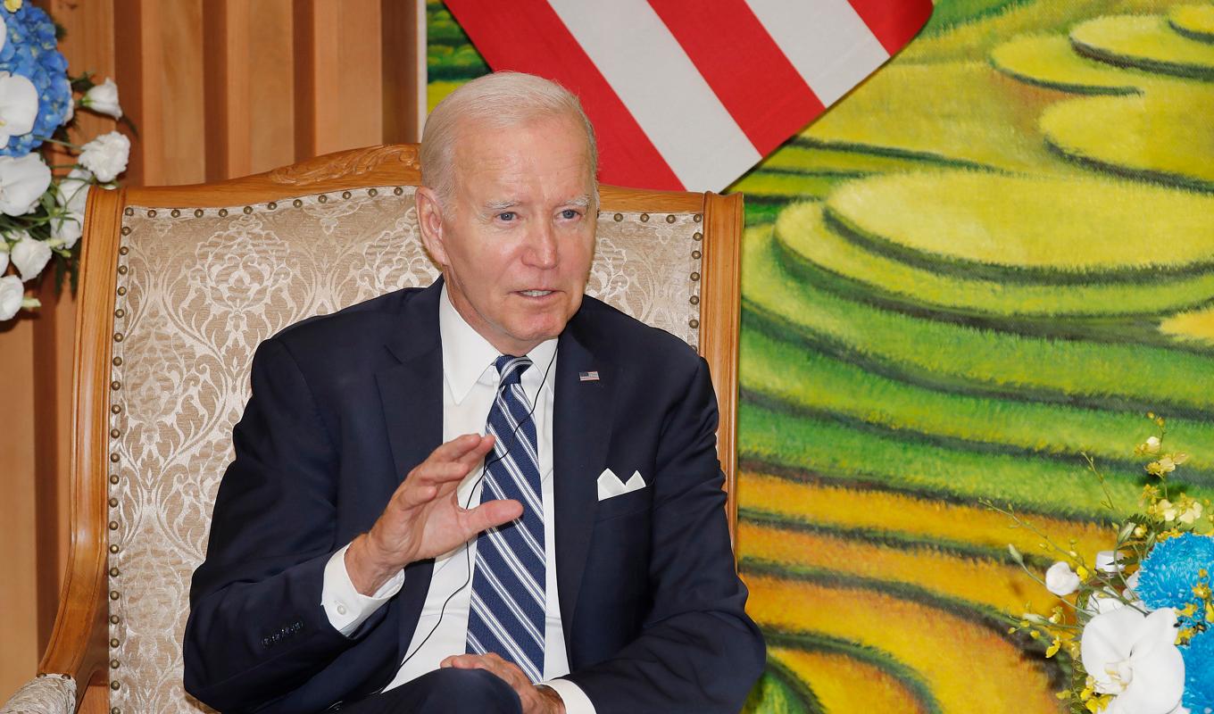 USA:s president Joe Bidens regering har förhandlat fram en överenskommelse som innebär att USA får hem fem amerikanska medborgare som suttit fängslade i Iran. Priset blir drygt sex miljarder dollar. Foto: Minh Hoang/AP/TT