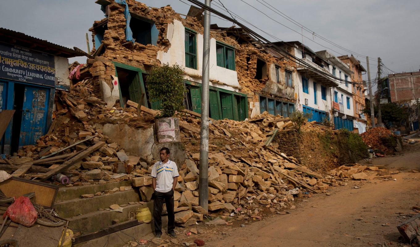 För åtta år sedan, 2015, drabbades Nepal av jordskalv som dödade tusentals människor i ett land där jordskalv är vanliga. Många har konstaterats ha dött i ännu ett skalv som inträffade natten till lördagen, lokal tid. Arkivbild. Foto: Bernat Armangue/AP/TT