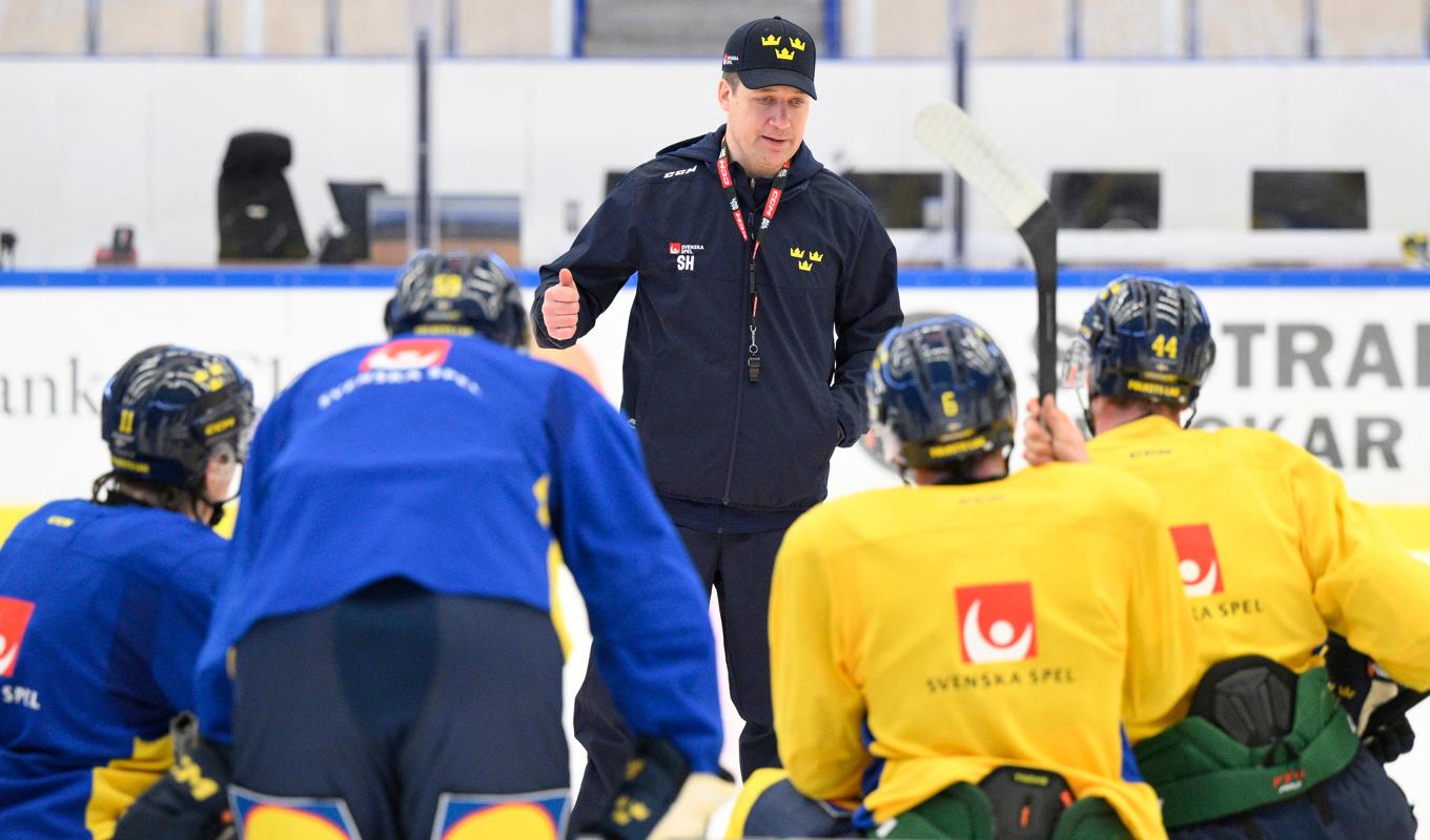 Tre Kronor och andra svenska hockeylandslag måste resa i civila kläder efter terrorattentatet i Bryssel. Foto: Mikael Fritzon/TT