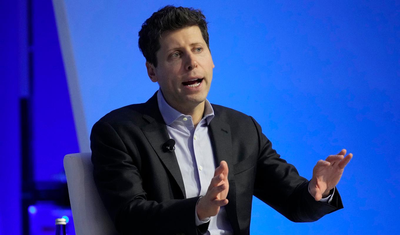 Det har stormat kring Open AI och Sam Altman som fick lämna vd-rollen i helgen. Foto: Eric Risberg AP/TT