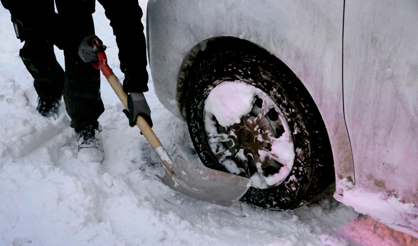 På sina håll väntas upp till 30 centimeter snö, varnar SMHI. Arkivbild Foto: Janerik Henriksson/TT