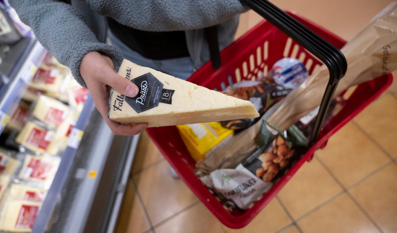 Ost minskar i pris, men juicen ökar. Arkivbild. Foto: Fredrik Sandberg /TT