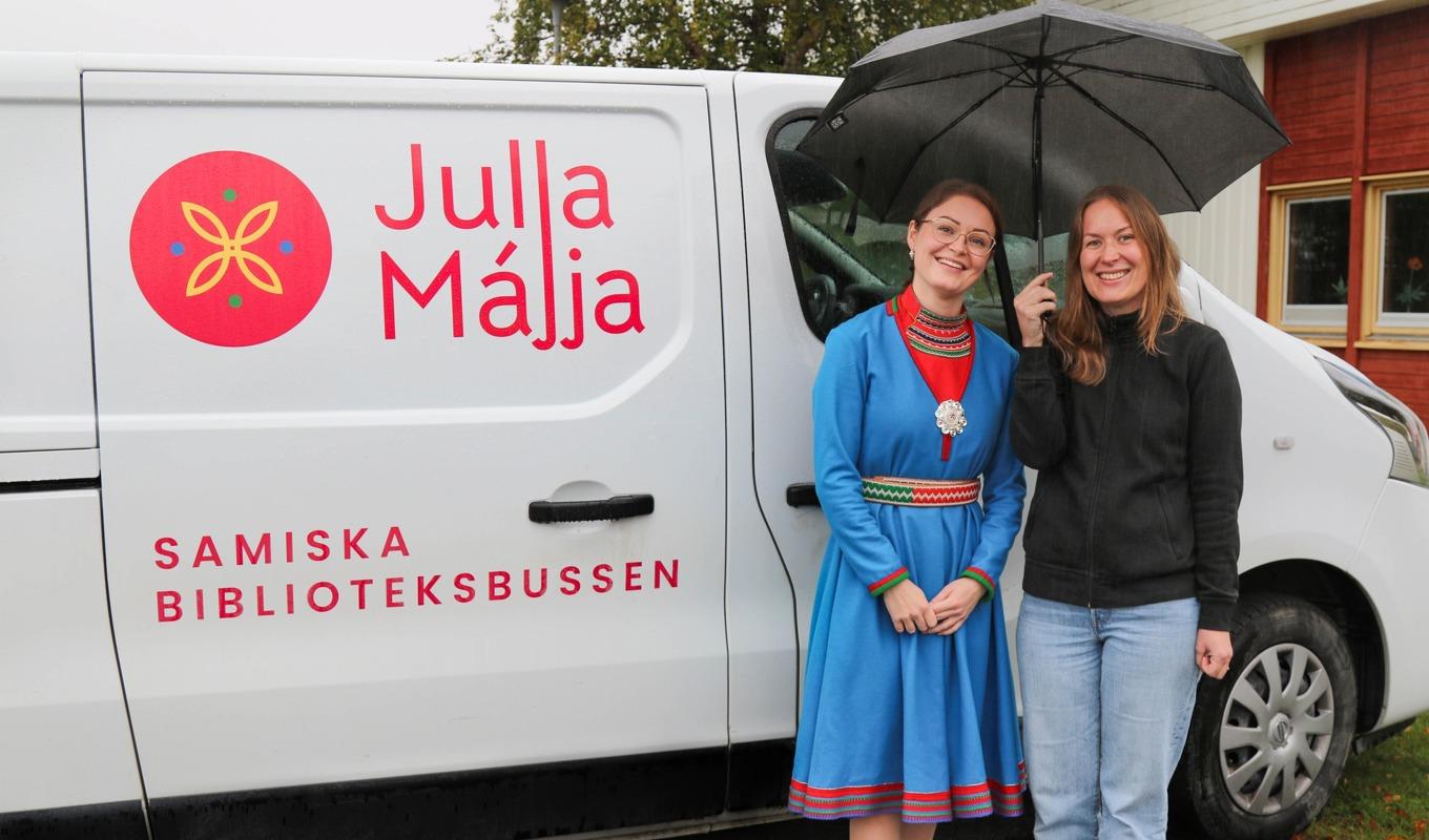 Årets vinnare av Årets mobila bibliotek blev den samiska bokbussen Julla Májja. Foto: Julla Májja.