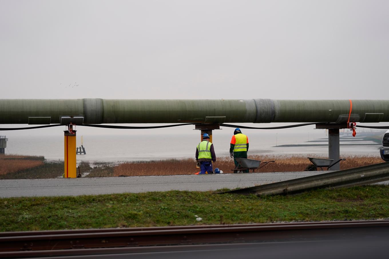 En LNG-gasledning som dras från hamnen i tyska Brunsbüttel, nordväst om Hamburg, har utsatts för skadegörelse. Arkivbild. Foto: Marcus Brandt/AP/TT