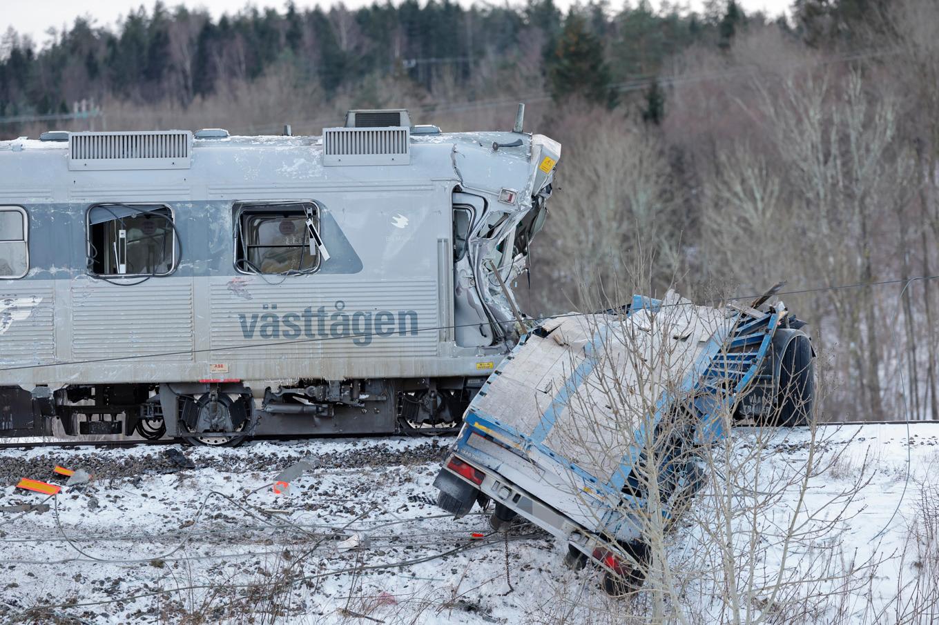 Ett pendeltåg och en lastbil krockade öster om Uddevalla på måndagsmorgonen. Foto: Adam Ihse/TT