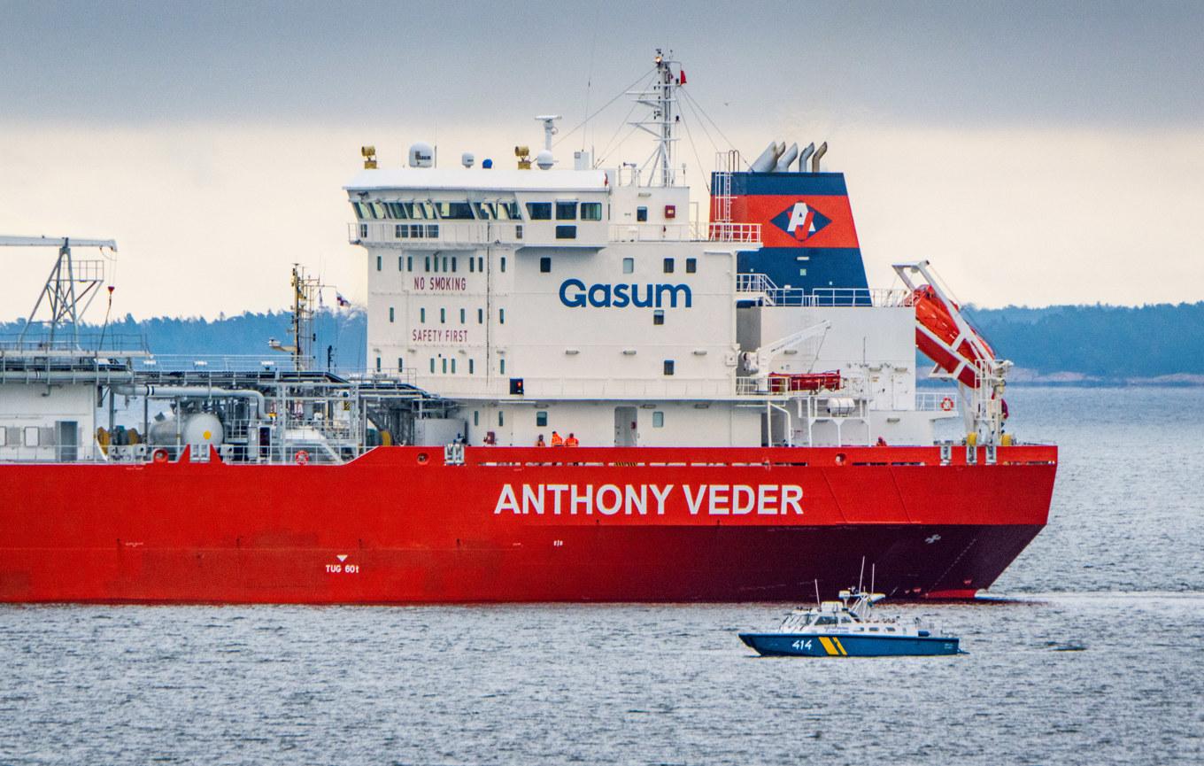 Rysk gas anländer till Nynäshamns hamn med fartyget ”Coral Energy”. Foto: Claudio Bresciani / TT