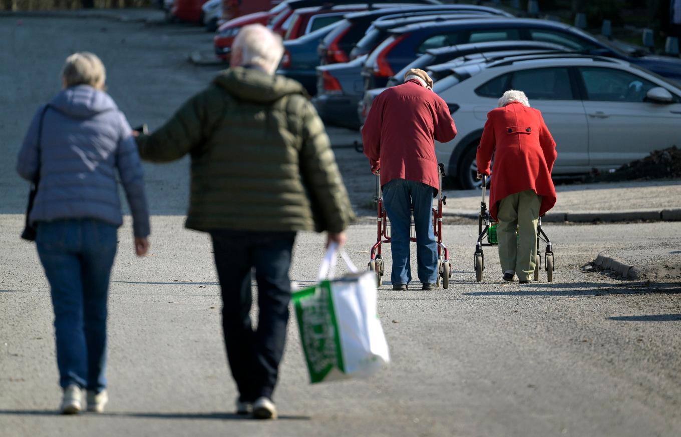 Nu får Kronofogden in fler ärenden där den skuldsatta är över 65 år. Arkivbild. Foto: Janerik Henriksson/TT