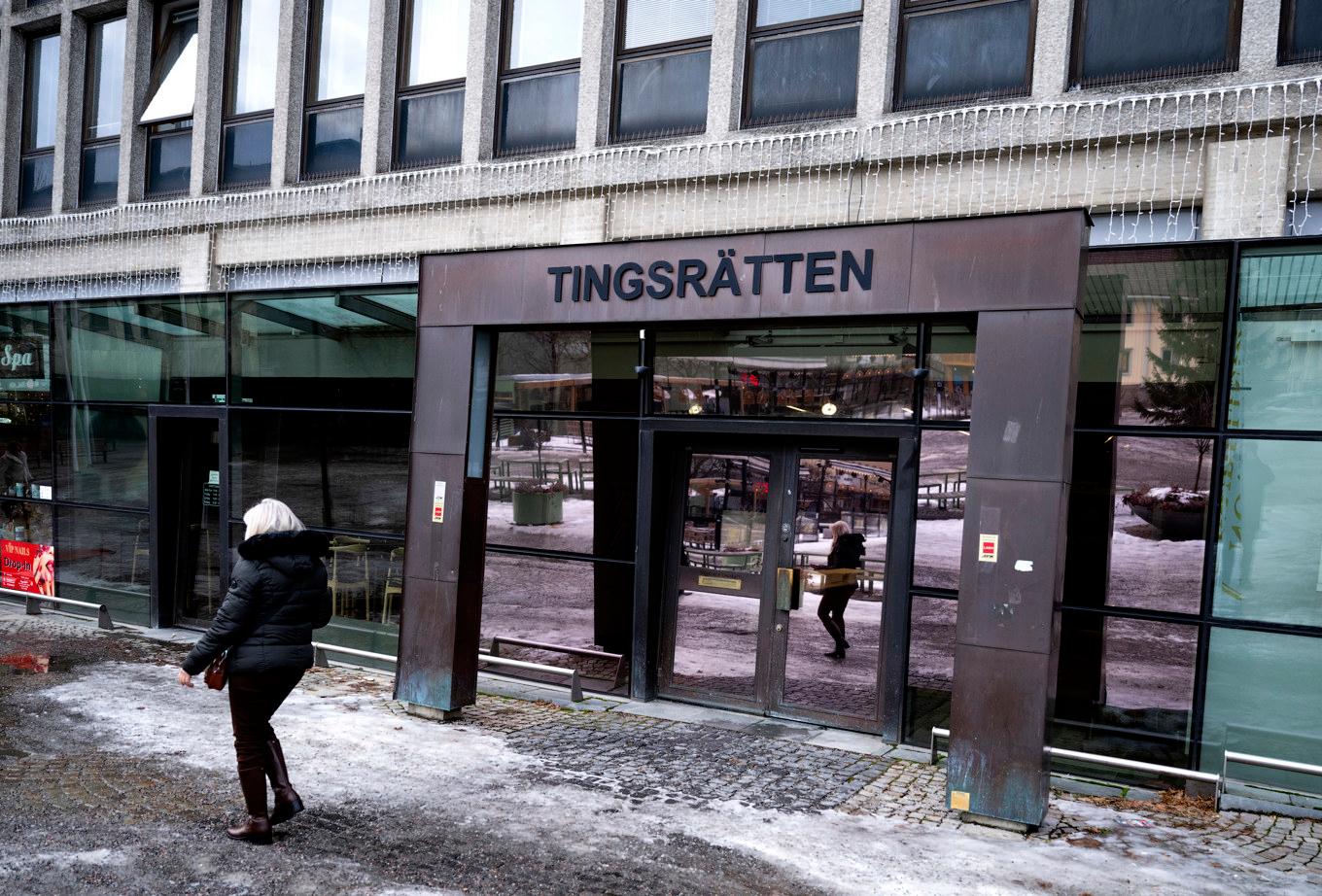 Fastigheten som inhyser Södertälje tingsrätt ägs av en bolagskoncern, direkt kopplad till en utpekad nyckelperson i Södertäljenätverket. Foto: Pontus Lundahl/TT