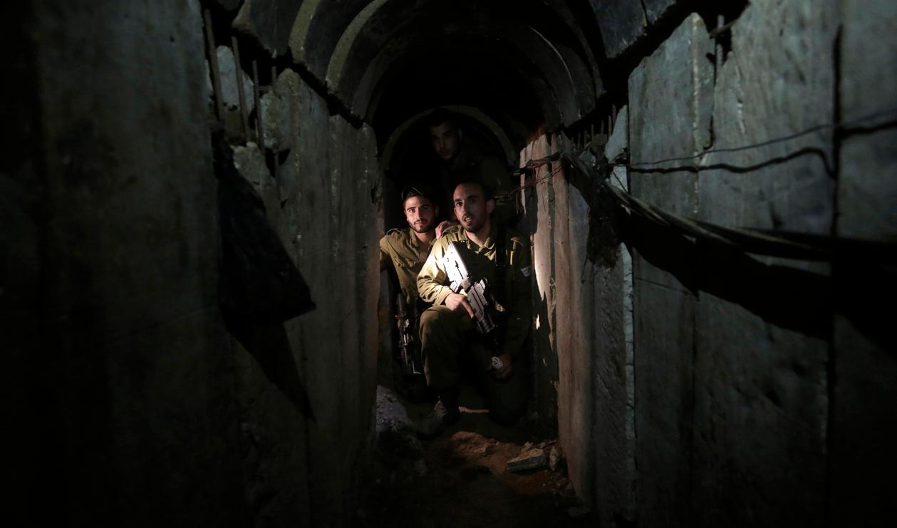 I tunnlar som sträcker sig tiotals mil under Gazaremsan kan milismän från Hamas gömma sig och dyka upp ur hål lite var som helst. Arkivbild. Foto: Tsafrir Abayov/AP/TT