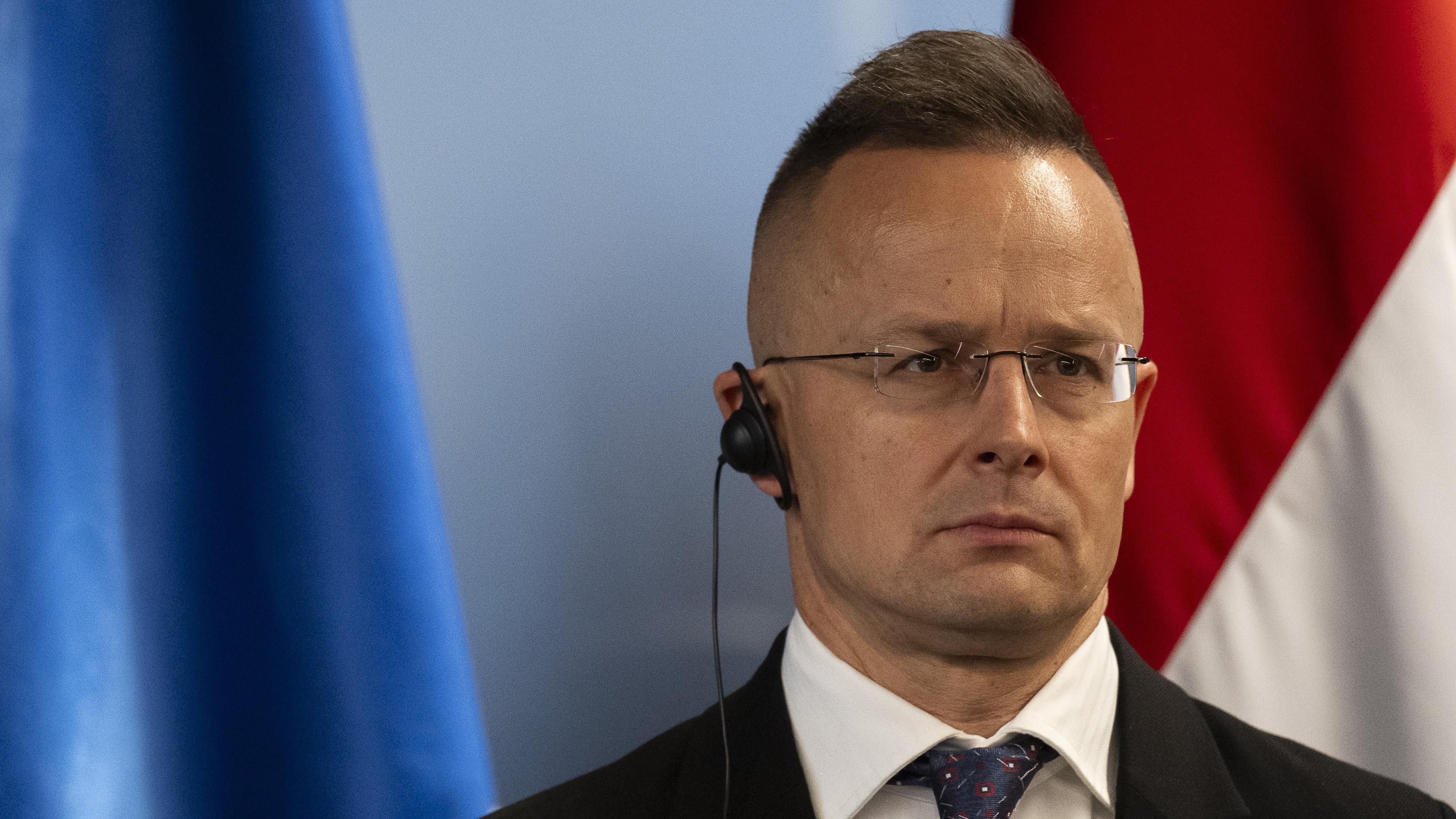 Ungerns utrikesminister Péter Szijjártó vill inte avbryta parlamentsledamöternas vinterledighet för att rösta om Sveriges ansökan till Nato. Arkivbild. Foto: Denes Erdos/AP/TT