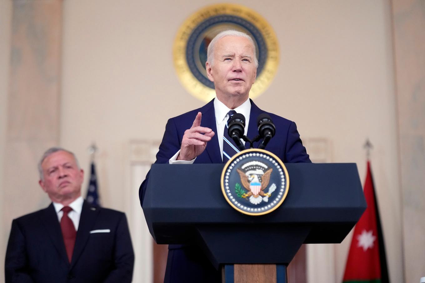 USA:s president Joe Biden, som på måndagen tog emot Jordaniens kung Abdullah i Vita huset, vill se en sex veckors paus i striderna i Gaza. Foto: Andrew Harnik/AP/TT