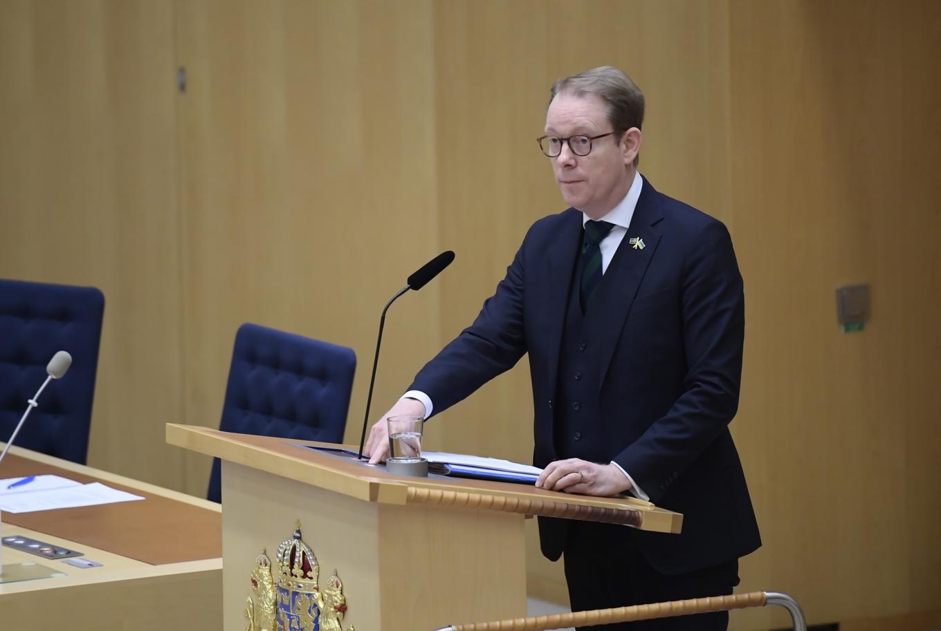 Utrikesminister Tobias Billström (M) inleder debatten med att presentera regeringens utrikesdeklaration. Foto: Samuel Steén/TT