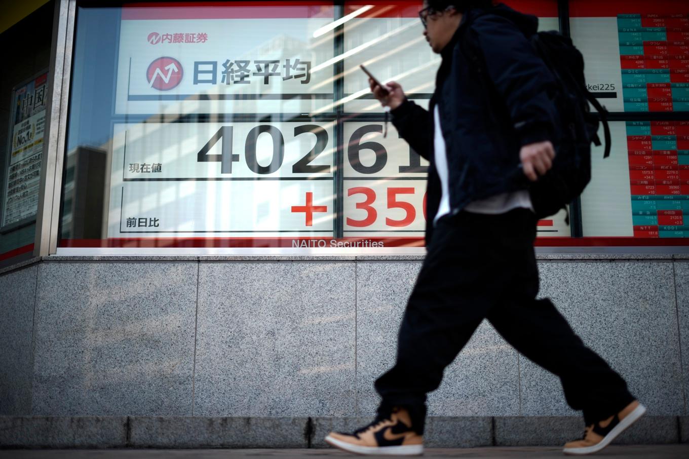 De ledande börserna i Asien steg i förmiddagshandeln på fredagen. Arkivbild. Foto: Eugene Hoshiko/AP/TT