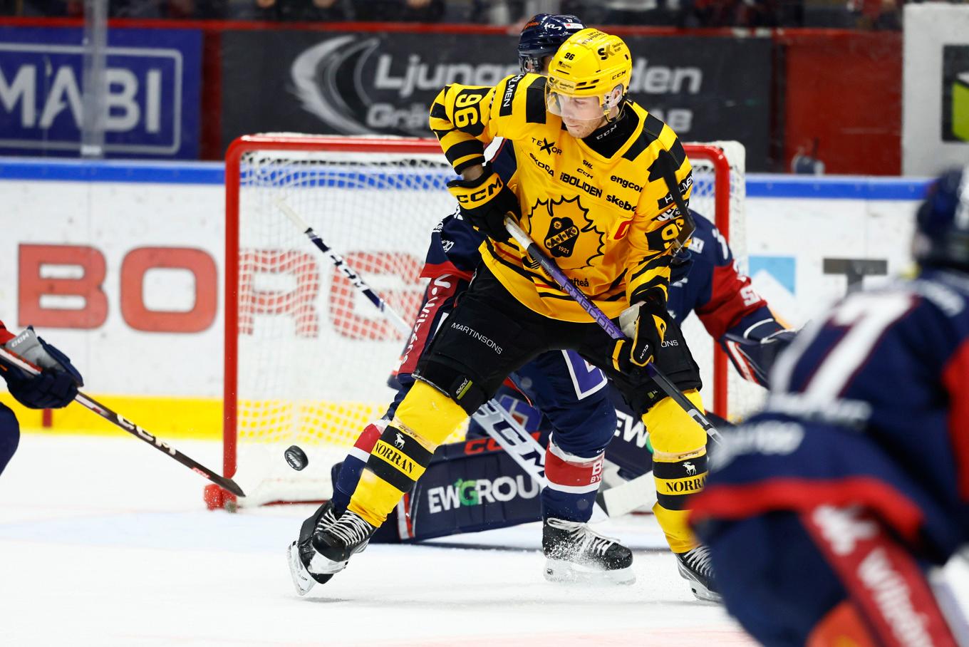 Skellefteås vikarierande lagkapten Rickard Hugg gjorde 3–2-målet som inledde Frölundas ras i den andra perioden. Arkivbild. Foto: Stefan Jerrevång/TT