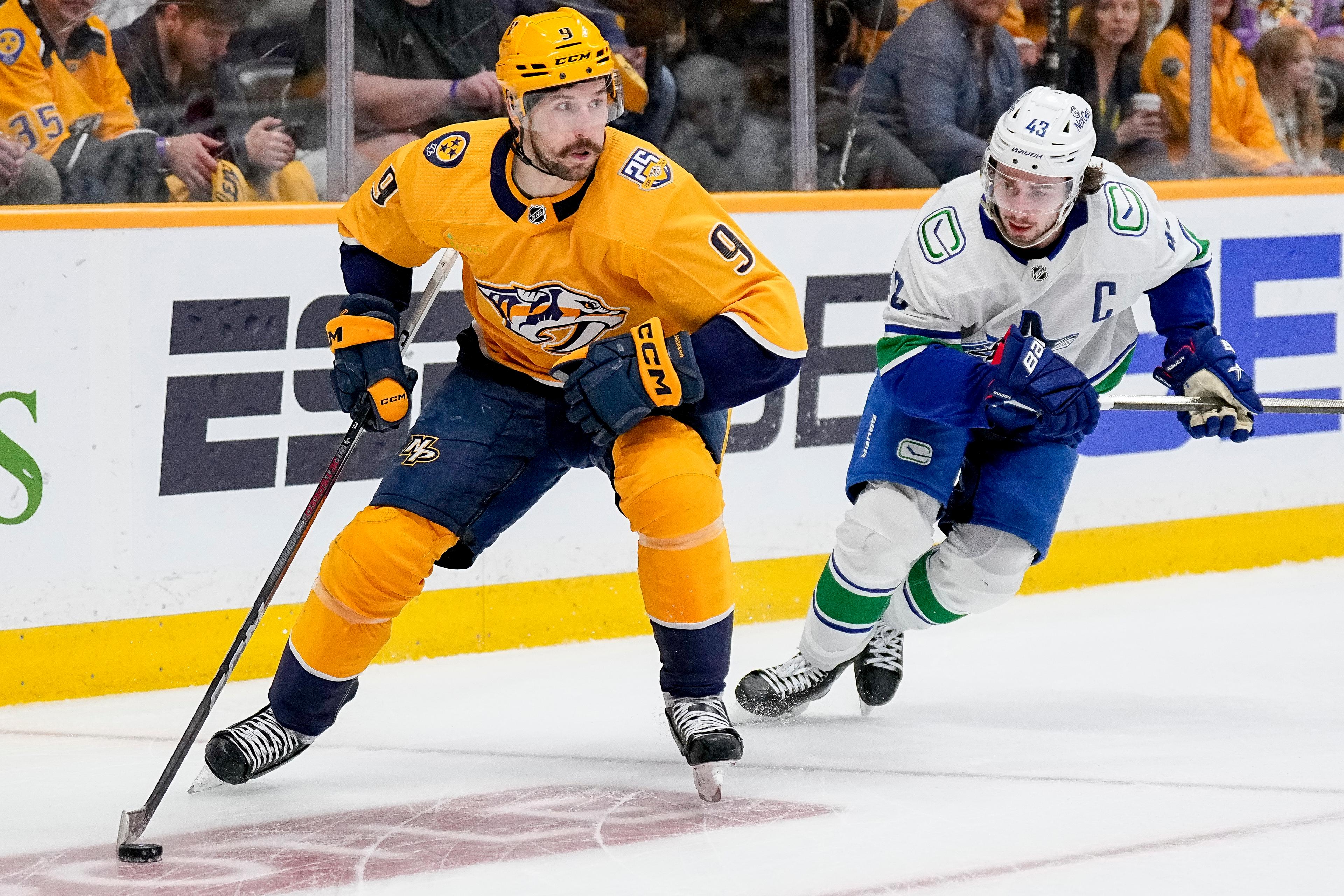 Nashvilles bäste målskytt Filip Forsberg får nu kanske inrikta sig på VM om han vill spela mer i vår. Nashville slogs ut i NHL-slutspelet av Vancouver, med de båda Elias – Pettersson och Lindholm – i laget. Foto: George Walker IV/AP/TT