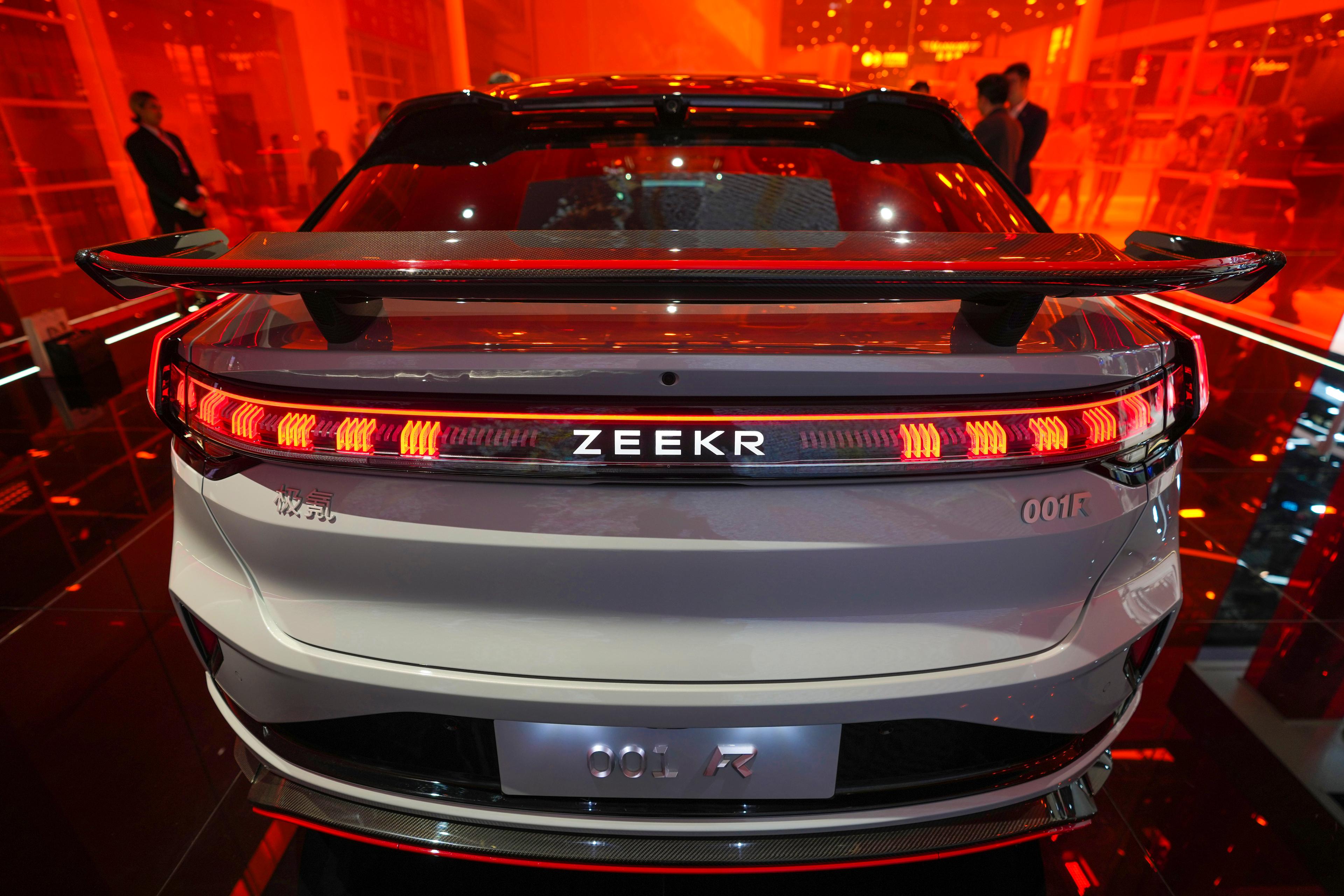 Den kinesiska elbilstillverkaren Zeekr har klivit in på New York-börsen. Arkivbild. Foto: Tatan Syuflana/AP/TT