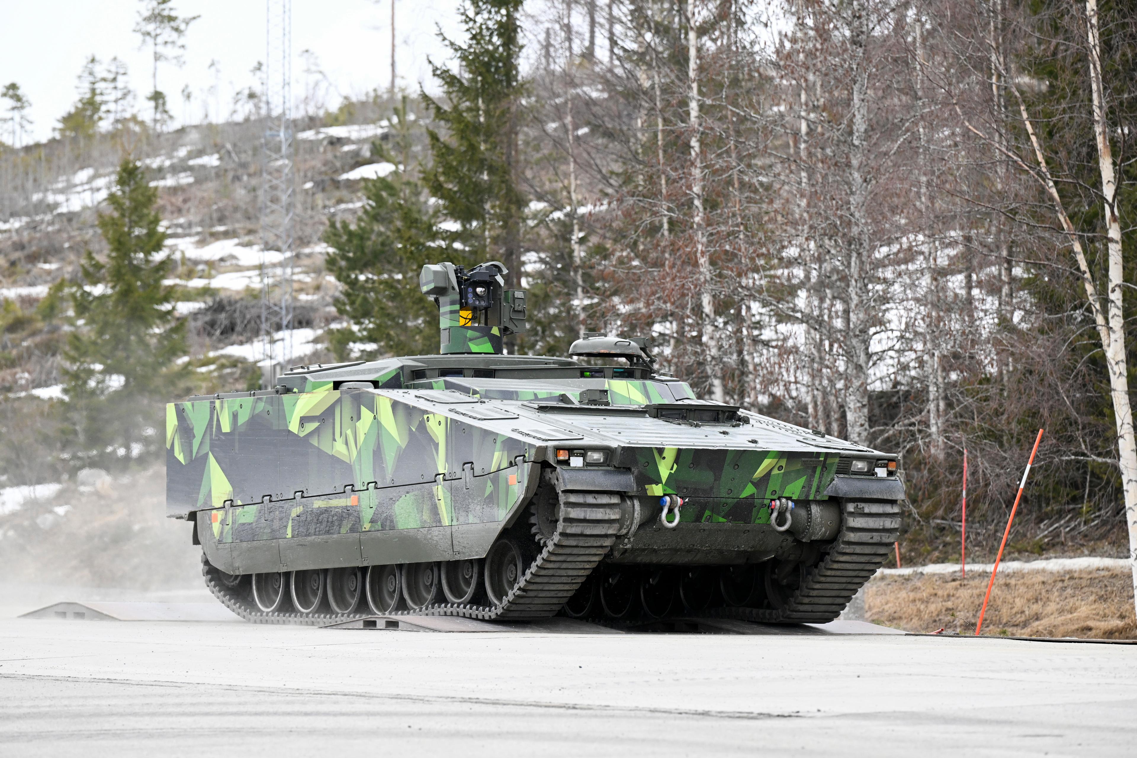 Stridsfordon 90 som tillverkas av försvarsföretaget BAE Systems Hägglunds i Örnsköldsvik. Arkivbild. Foto: Jessica Gow/TT