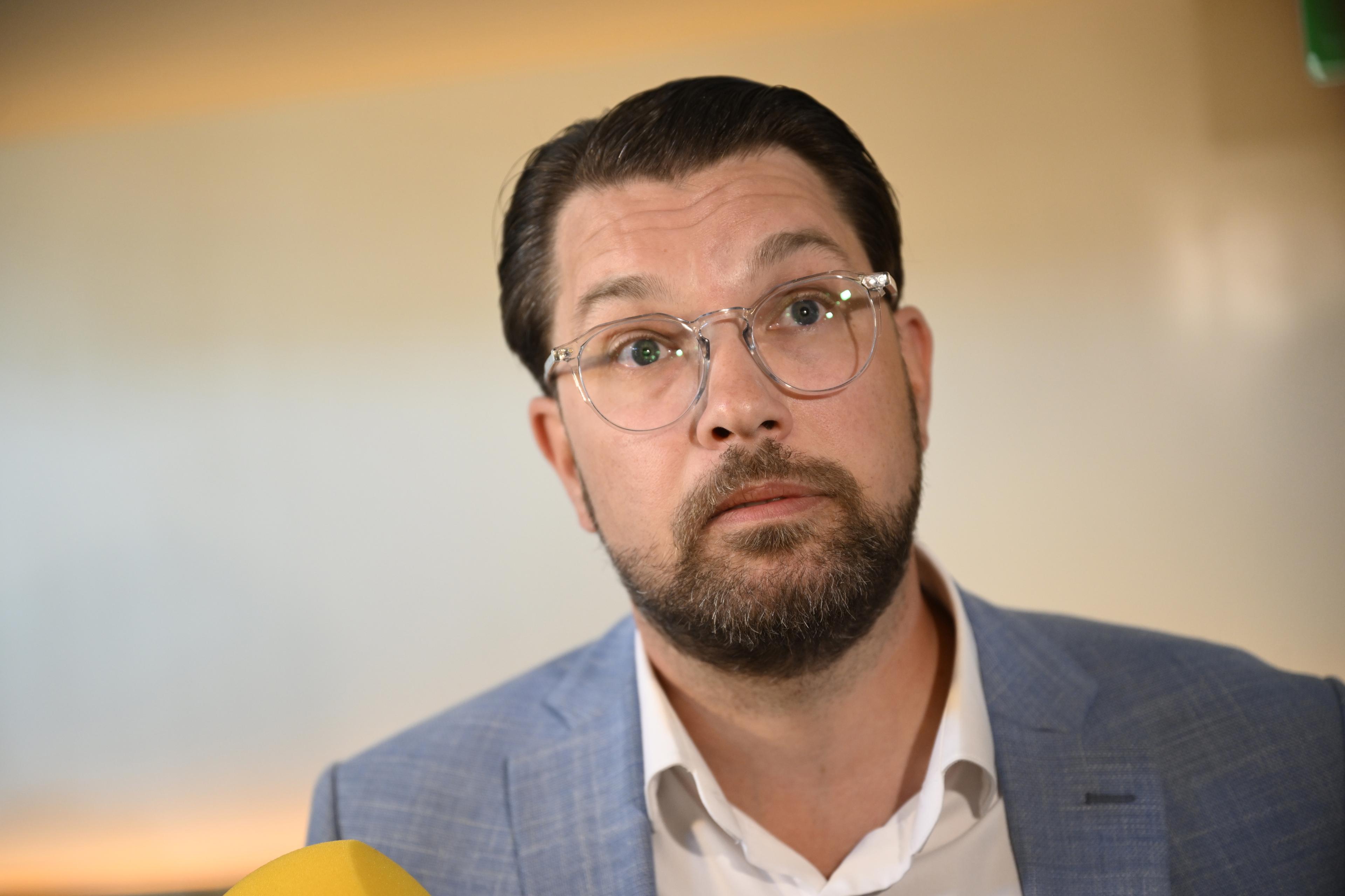 Sverigedemokraternas partiledare Jimmie Åkesson (SD) blev avbruten av demonstranter när han talade vid ett valmöte i Helsingborg. Arkivbild. Foto: Pontus Lundahl/TT